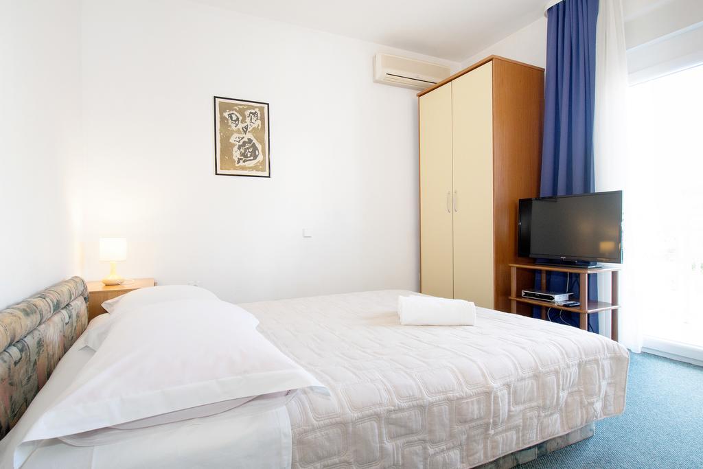 Beach Guesthouse Mediteran Podstrana Habitación foto