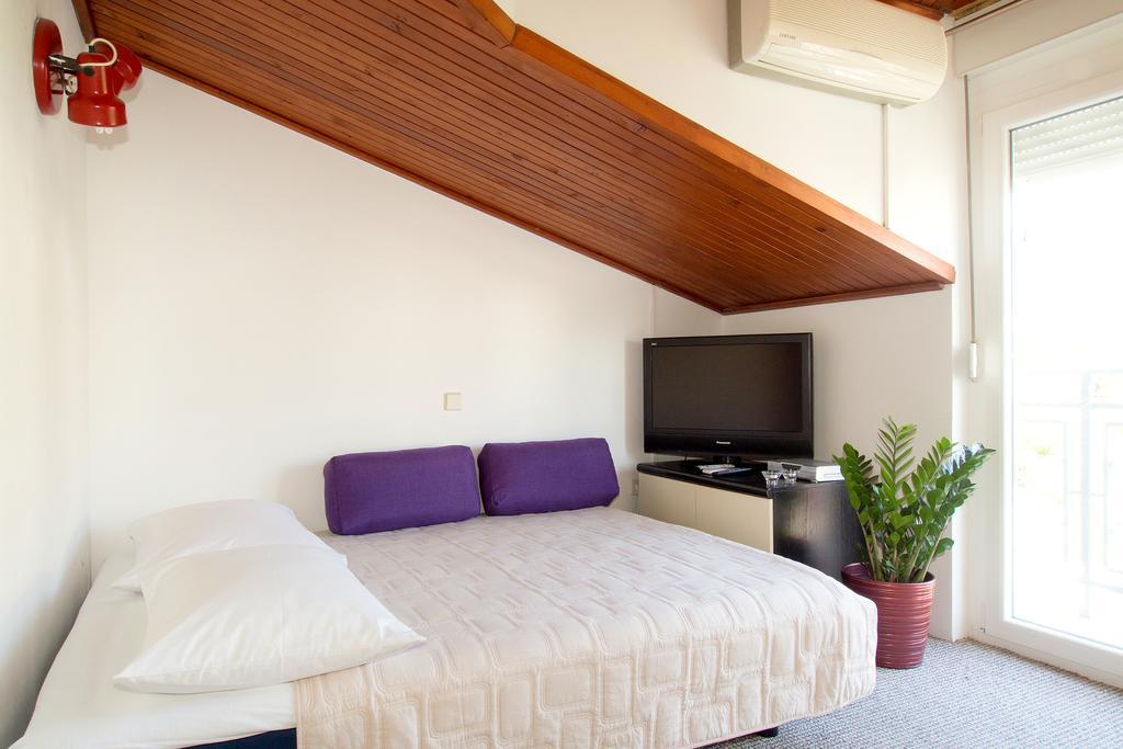 Beach Guesthouse Mediteran Podstrana Habitación foto